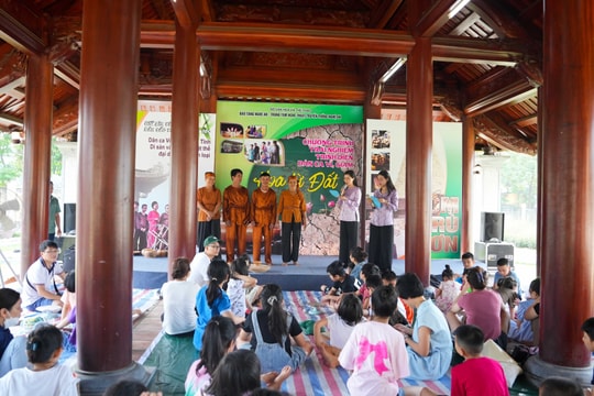 HƯỚNG ĐẾN HỘI THI “HÁT DÂN CA TRONG TRƯỜNG HỌC”