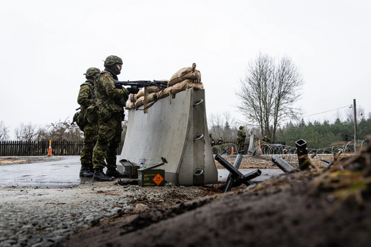 Các nước Baltic chi 55 triệu Euro xây công sự ở biên giới với Nga