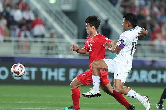 Việt Nam học được gì từ trận thua Indonesia?; Cristiano Ronaldo chỉ trích cả Quả bóng vàng lẫn FIFA The Best 