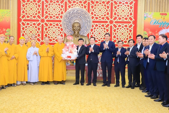 Ban Trị sự Giáo hội Phật giáo Việt Nam tỉnh Nghệ An chúc mừng Tỉnh ủy, HĐND, UBND tỉnh nhân dịp Xuân Giáp Thìn 2024