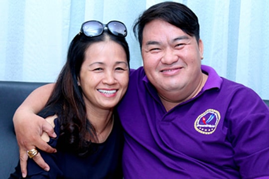 Danh hài Hoàng Mập tuổi 52: Cơ ngơi bạc tỷ, hôn nhân viên mãn bên vợ kín tiếng