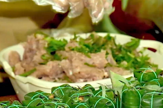 Nem chua Anh Sơn ‘hút’ khách dịp Tết 