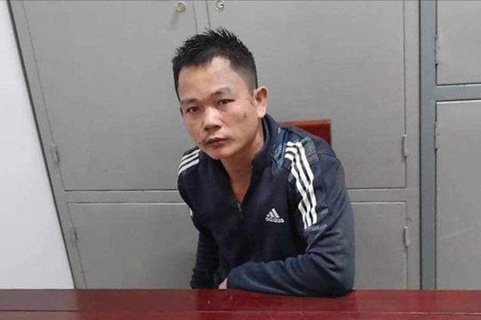 Trước khi giở trò đồi bại, ‘yêu râu xanh’ tông xe máy làm cô gái ngã ra đường