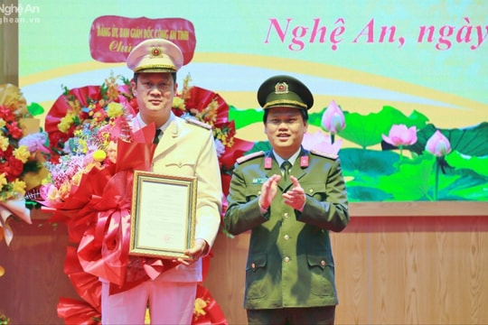 Công bố quyết định bổ nhiệm Phó Giám đốc Công an tỉnh Nghệ An