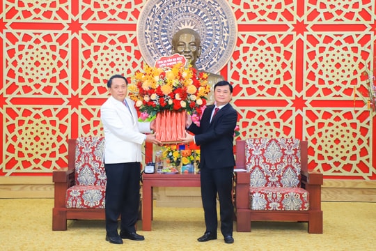 Bí thư Tỉnh ủy Nghệ An Thái Thanh Quý tiếp đoàn lãnh đạo cấp cao tỉnh Sa Vẳn Na Khẹt, Lào sang thăm, chúc Tết Giáp Thìn 2024