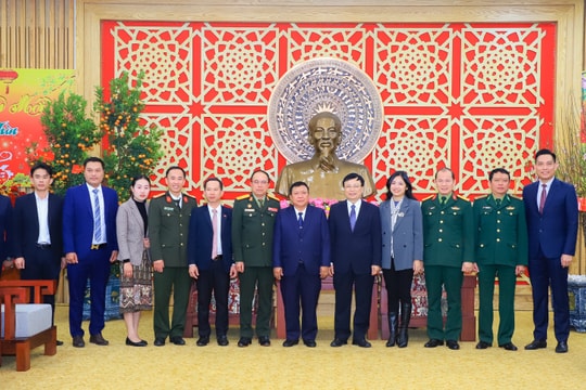 Lãnh đạo tỉnh Xay Sổm Bun, Lào thăm, chúc Tết tại tỉnh Nghệ An