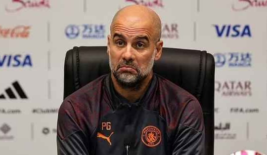 Pep Guardiola thách thức 'sếp cũ' xoay chuyển vận mệnh của MU
