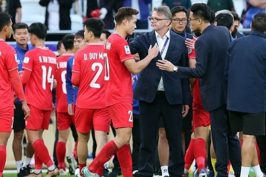 VFF vẫn đặt niềm tin vào huấn luyện viên Philippe Troussier; Huấn luyện viên Jurgen Klopp bất ngờ tuyên bố gây sốc với Liverpool