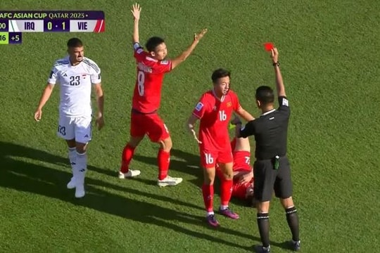 Đội tuyển Việt Nam thiệt quân vì án kỷ luật ở vòng loại World Cup 2026; Xavi tuyên bố rời Barca vào cuối mùa