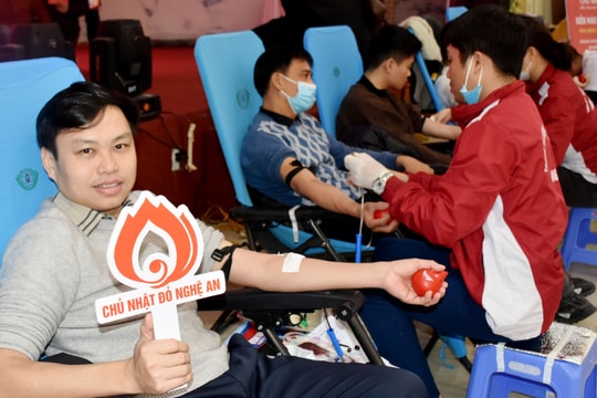 Hàng nghìn người tham gia Ngày hội hiến máu tình nguyện 'Chủ nhật đỏ' lần thứ 16