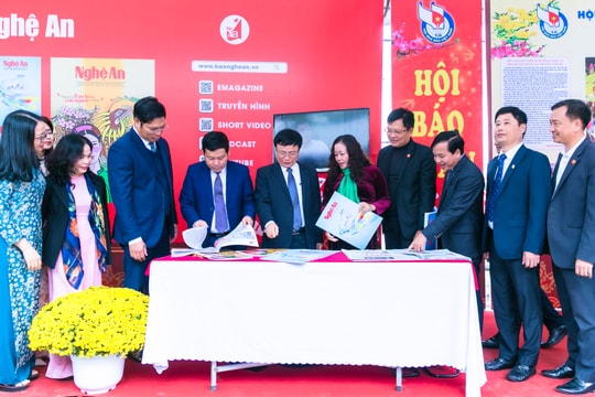 Khai mạc Hội báo Xuân Giáp Thìn tỉnh Nghệ An 2024