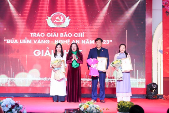 Trao Giải báo chí 'Búa liềm vàng - Nghệ An 2023'