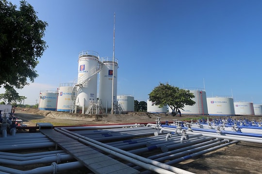 Sẵn sàng nguồn cung ứng xăng dầu trong dịp Tết Nguyên đán