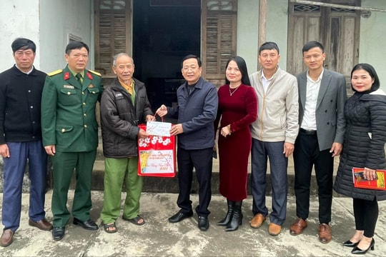 Nhiều hoạt động trao quà Tết cho người nghèo ở các địa phương 