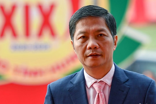 Ban Chấp hành Trung ương Đảng xem xét về công tác cán bộ