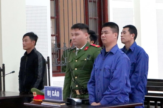 Nam thanh niên mua ma túy sử dụng và cất vào ô thông gió phòng ngủ để bán kiếm lời