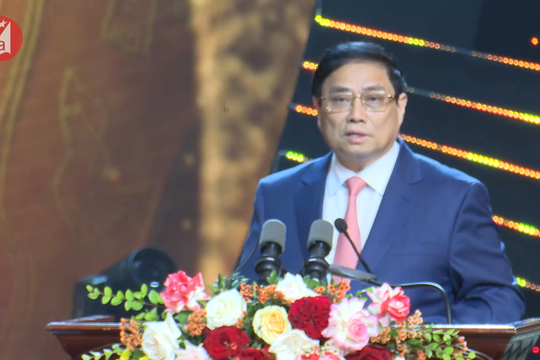 Thủ tướng Chính phủ Phạm Minh Chính phát biểu chỉ đạo tại Lễ trao giải Búa liềm vàng lần thứ VIII