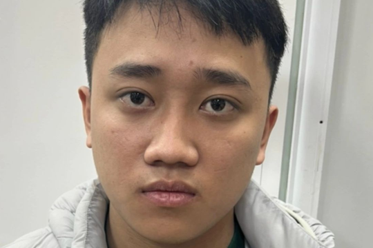 Bắt thanh niên cướp dây chuyền vàng tặng người yêu