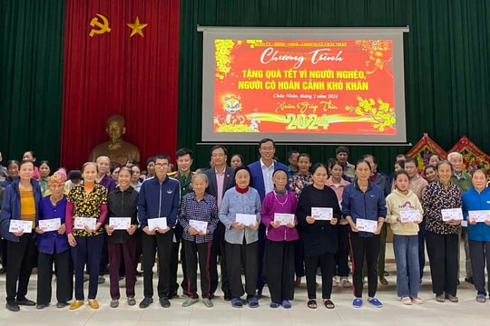 Báo Nghệ An, Viettel Nghệ An trao 60 suất quà Tết người nghèo ở Hưng Nguyên