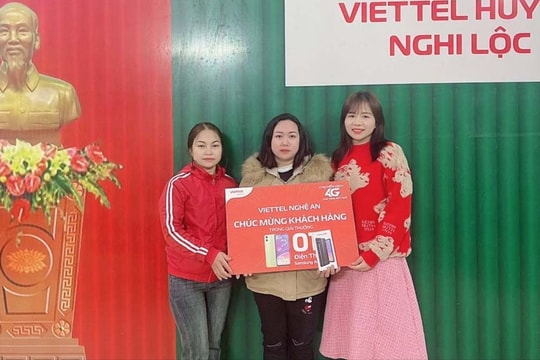 Viettel Nghệ An trao thưởng tuần 7 Chương trình 'Chuyển dịch 4G - Quà tặng bất ngờ' và 'Wifi mượt mà - Nhận quà Tết khủng'