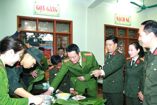 Nhiều hoạt động trao quà Tết cho người nghèo tại các địa phương