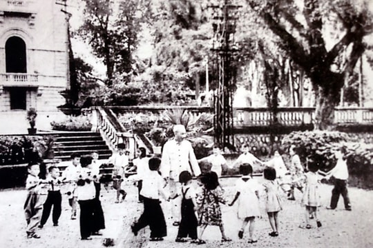 Nhớ Tết năm xưa được gặp Bác Hồ