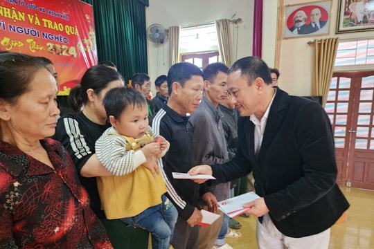 Báo Nghệ An, Bưu điện tỉnh tặng quà người nghèo tại huyện Thanh Chương