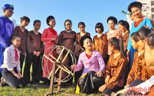 Gian nan 'giữ lửa' sân khấu nghệ thuật truyền thống