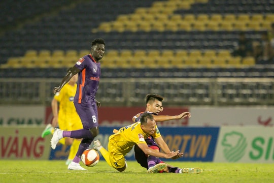 Những nuối tiếc khi Sông Lam Nghệ An thanh lý hợp đồng với Trọng Hoàng