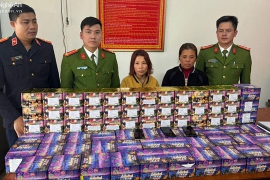 Bắt khẩn 2 đối tượng mua bán, tàng trữ gần 130kg pháo nổ