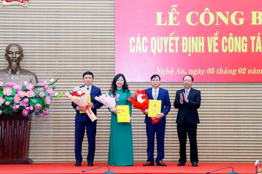 Công bố các quyết định của Chủ tịch UBND tỉnh Nghệ An về công tác cán bộ