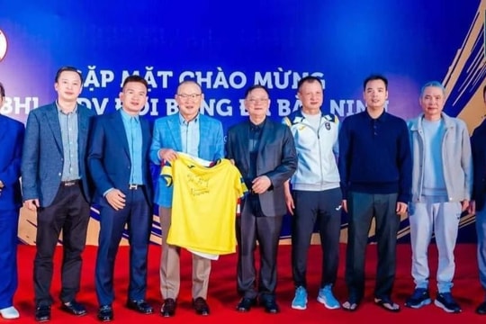 Huấn luyện viên Park Hang-seo bất ngờ tái xuất với đội bóng hạng Nhì; Lý do thực sự khiến Jurgen Klopp quyết định chia tay Liverpool