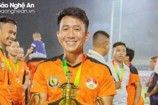 Chuyện ‘vua phủi' Quang Tình