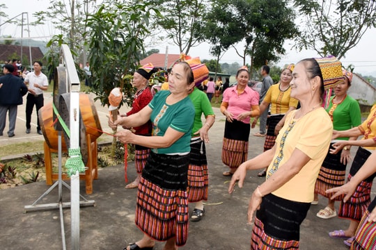 Vui hội cầu mùa ở bản Thái miền Tây Nghệ An