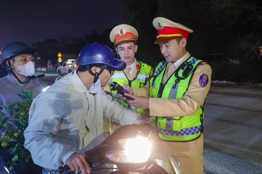 Cảnh sát giao thông Nghệ An phát hiện trên 1.000 lái xe vi phạm nồng độ cồn trong 7 ngày nghỉ Tết