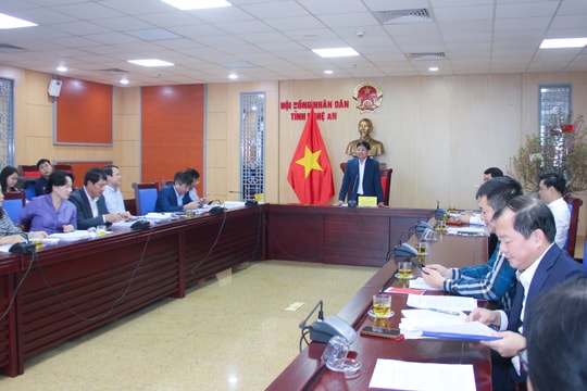 Ban Kinh tế - Ngân sách thẩm tra các nghị quyết trình Kỳ họp chuyên đề của HĐND tỉnh Nghệ An 