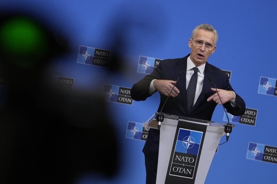 NATO trông đợi vào Mỹ để trang bị vũ khí cho Ukraine