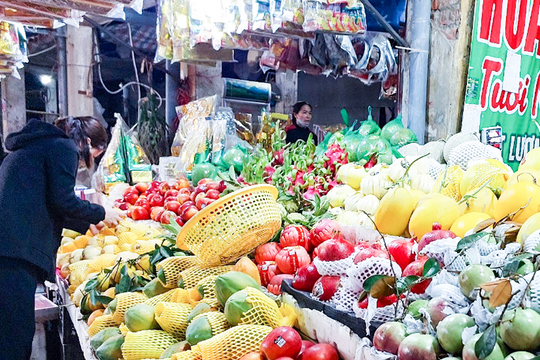 Sôi động thị trường đồ lễ cúng khai hạ 