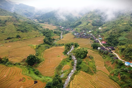 Những gương mặt nổi tiếng nào tham gia giải Marathon chinh phục đỉnh Puxailaileng tại Kỳ Sơn?