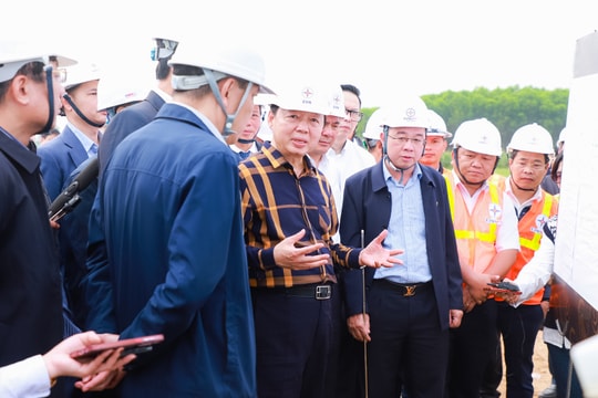 Phó Thủ tướng Chính phủ Trần Hồng Hà kiểm tra các dự án giao thông, năng lượng trọng điểm quốc gia tại Nghệ An