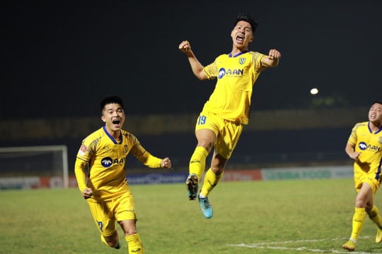 Sông Lam Nghệ An giành chiến thắng trong trận đấu khai Xuân Giáp Thìn 