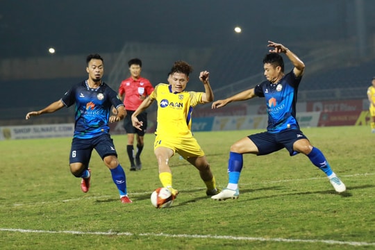  Vòng 9 V- League: Sông Lam Nghệ An và những hy vọng mới