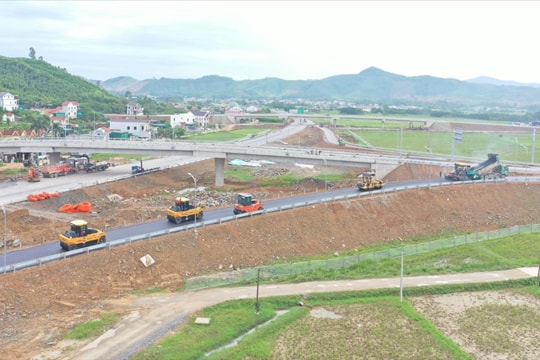 Thủ tướng yêu cầu đẩy nhanh nâng cấp các tuyến cao tốc đầu tư phân kỳ