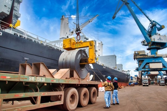 Giá thép cán nóng nhập khẩu hạ nhiệt; Cà phê trong nước tiếp tục tăng