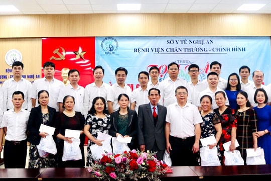 Bệnh viện Chấn thương - Chỉnh hình Nghệ An tọa đàm kỷ niệm 69 năm Ngày Thầy thuốc Việt Nam