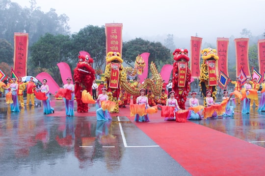 Long trọng khai mạc Lễ hội Đền Vua Mai năm 2024