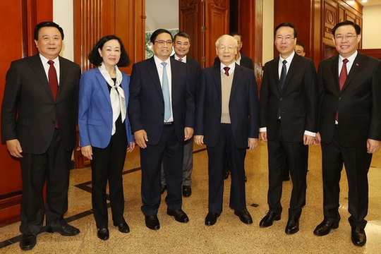 Tổng Bí thư Nguyễn Phú Trọng chủ trì phiên họp thứ nhất Tiểu ban Văn kiện Đại hội XIV của Đảng