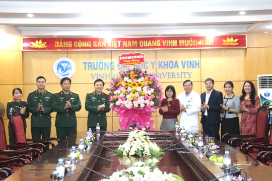 Các đơn vị, địa phương chúc mừng các cơ sở y tế nhân Ngày Thầy thuốc Việt Nam