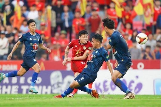 Hoàng Anh Gia Lai chiêu mộ 6 tân binh từ đại gia V-League; Bài toán nan giải cho cựu huấn luyện viên Thành phố Hồ Chí Minh Chung Hae-seong