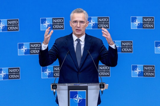 NATO cho phép Ukraine tấn công Nga bằng F-16